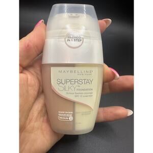 Maybelline SuperStay Silky Foundation – 3 Medium – NOS – Sealed